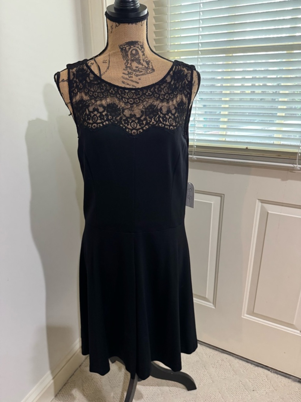 NWT Jessica Simpson Black Lace Yoke Mini Dress size 14